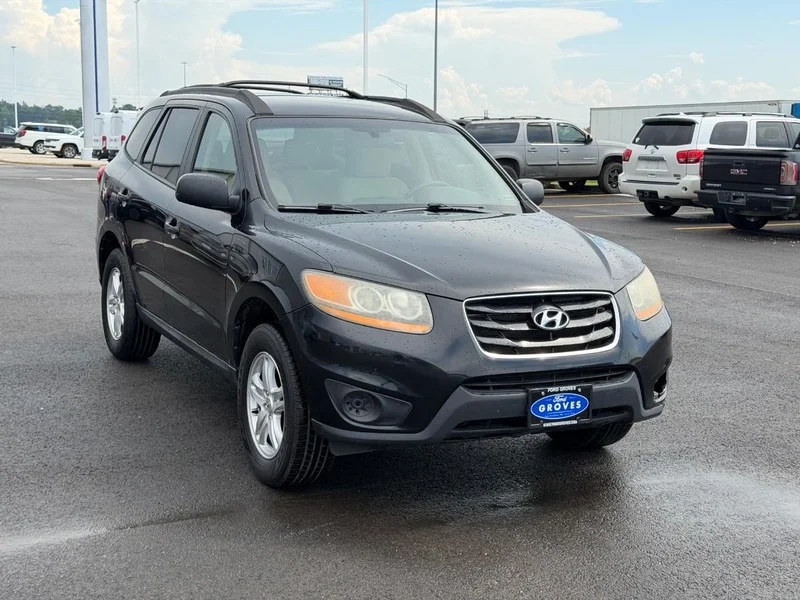 Used 2011 Phantom Black Metallic Hyundai GLS image 3