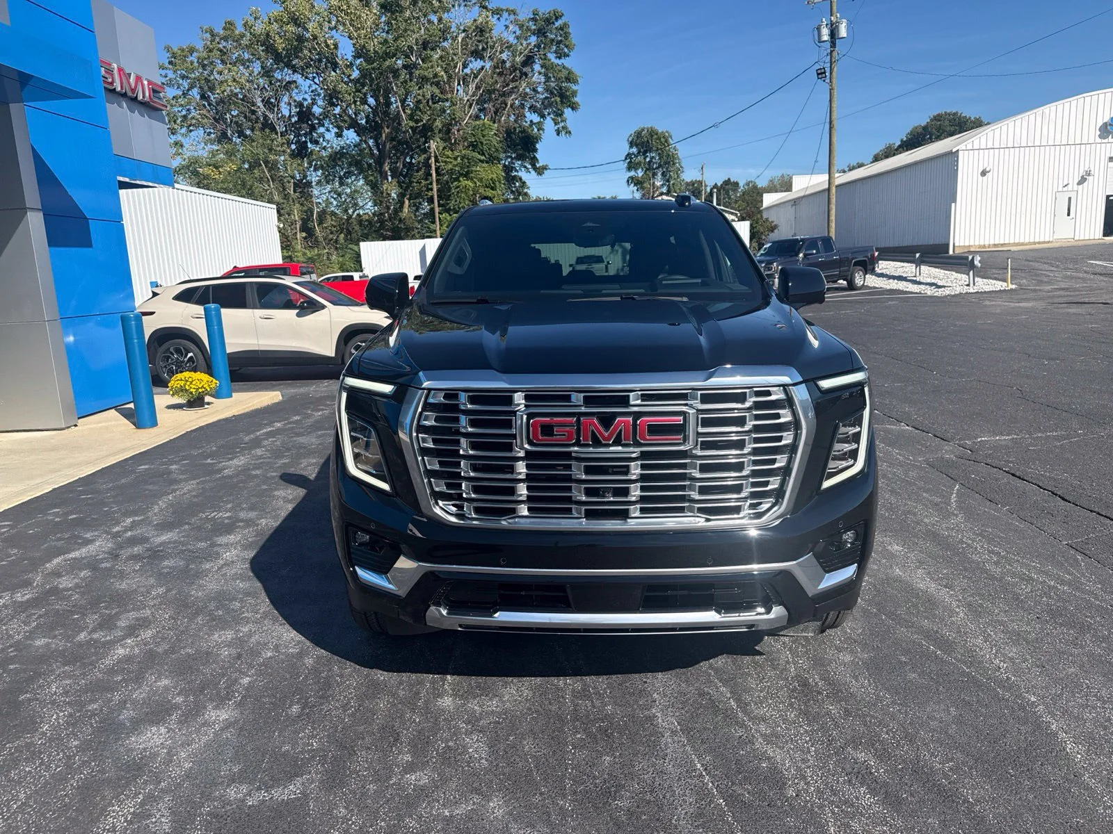 2026 GMC Yukon Denali - Photo 11