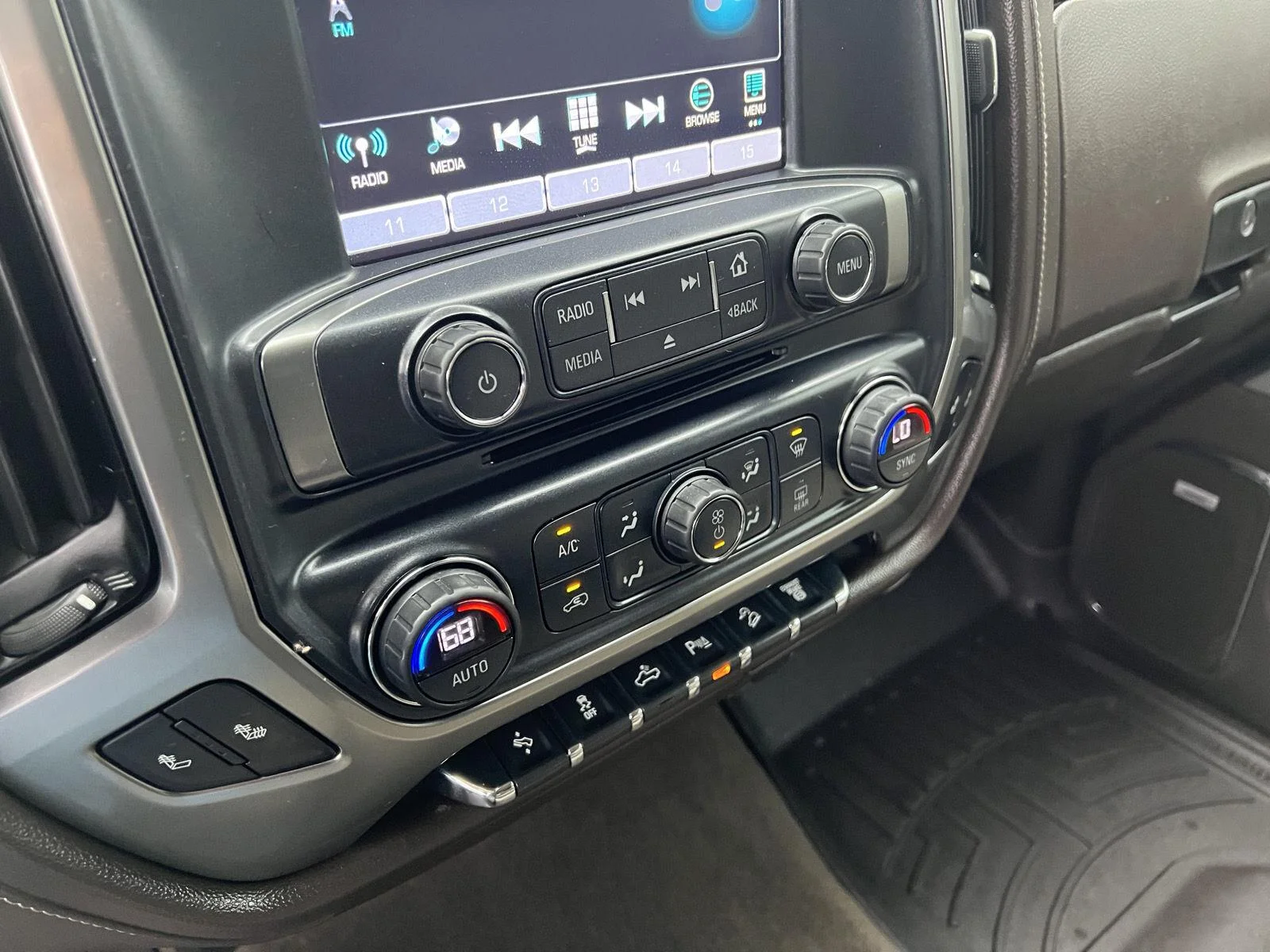 2018 Chevrolet Silverado 3500HD LTZ - Photo 8