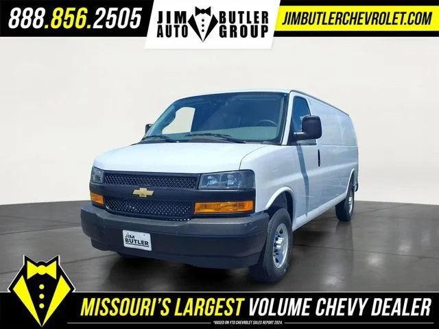 New 2026 Summit White Chevrolet WT image 1
