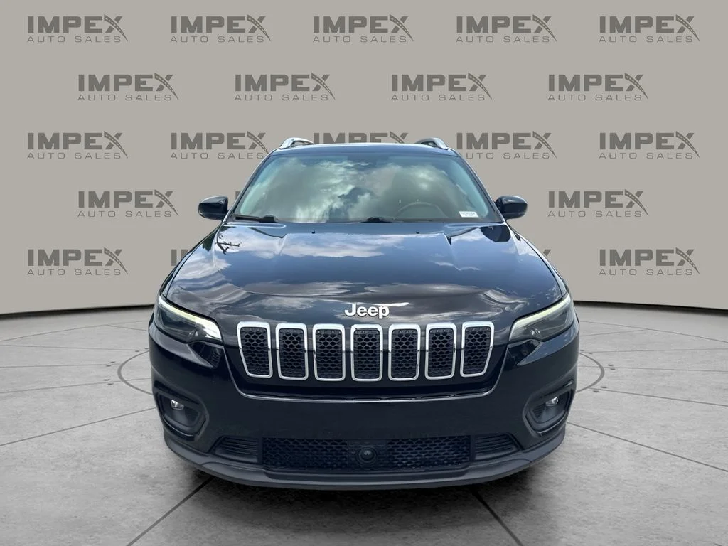 Used 2021 Black Jeep Latitude Plus image 8