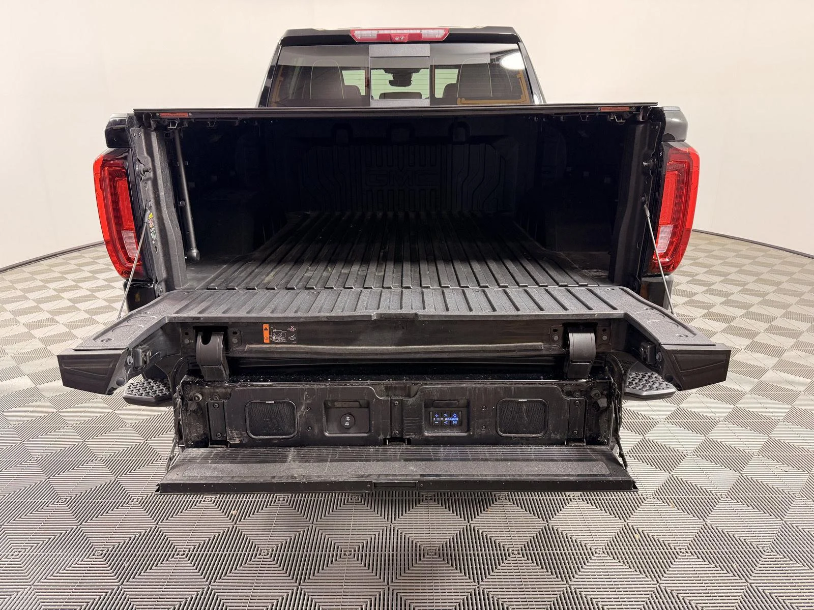 Used 2024 Onyx Black GMC Denali Ultimate image 6