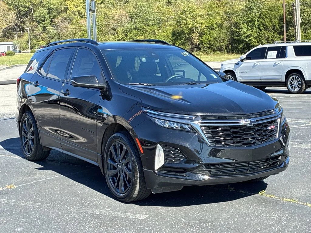 Used 2023 MOSAIC BLACK METALLIC Chevrolet RS image 4