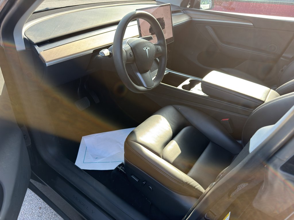 Used 2023 Solid Black Tesla Long Range image 4