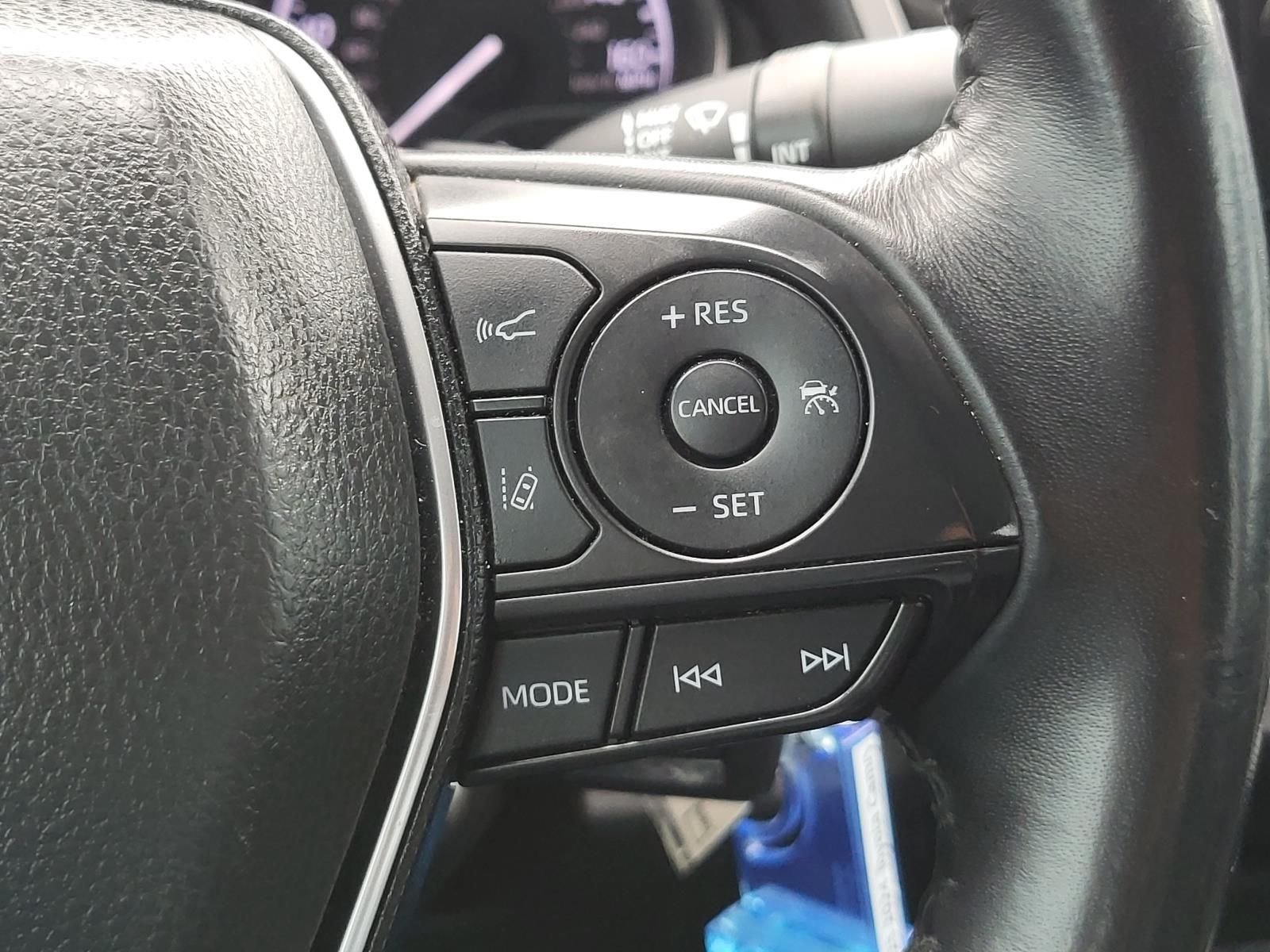 Used 2024 Ice Cap Toyota SE image 28