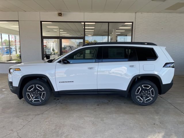 New 2026 Bright White Clear-Coat Exterior Paint Jeep Limited image 3
