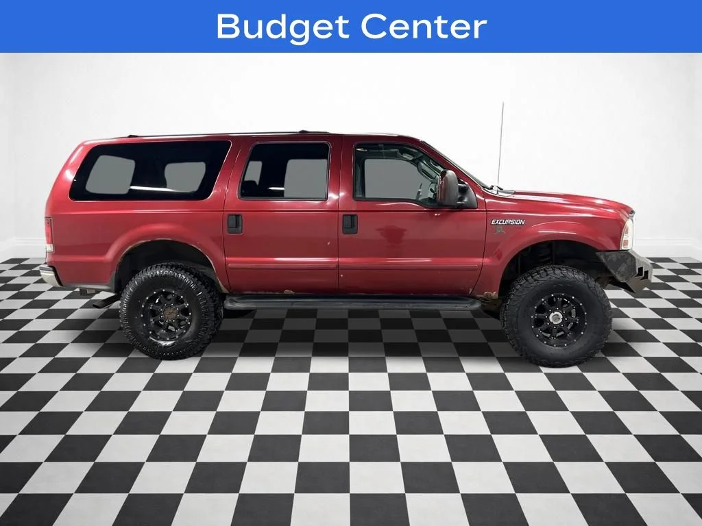 Used 2005 Red Ford XLS image 9