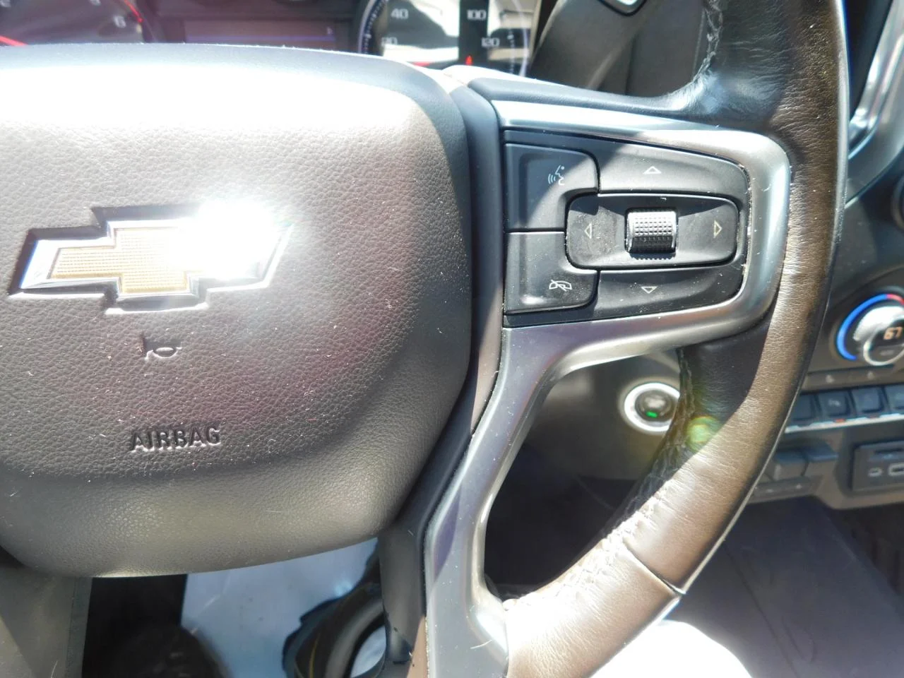 Used 2020 Silver Chevrolet 4WD CREW CAB 147 in LT image 40