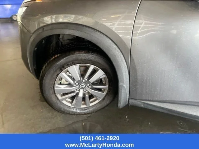 Used 2022 Gun Metallic Nissan SV image 8