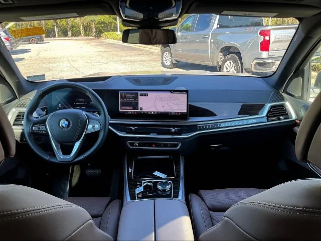 Used 2026 Gray BMW sDrive40i image 8
