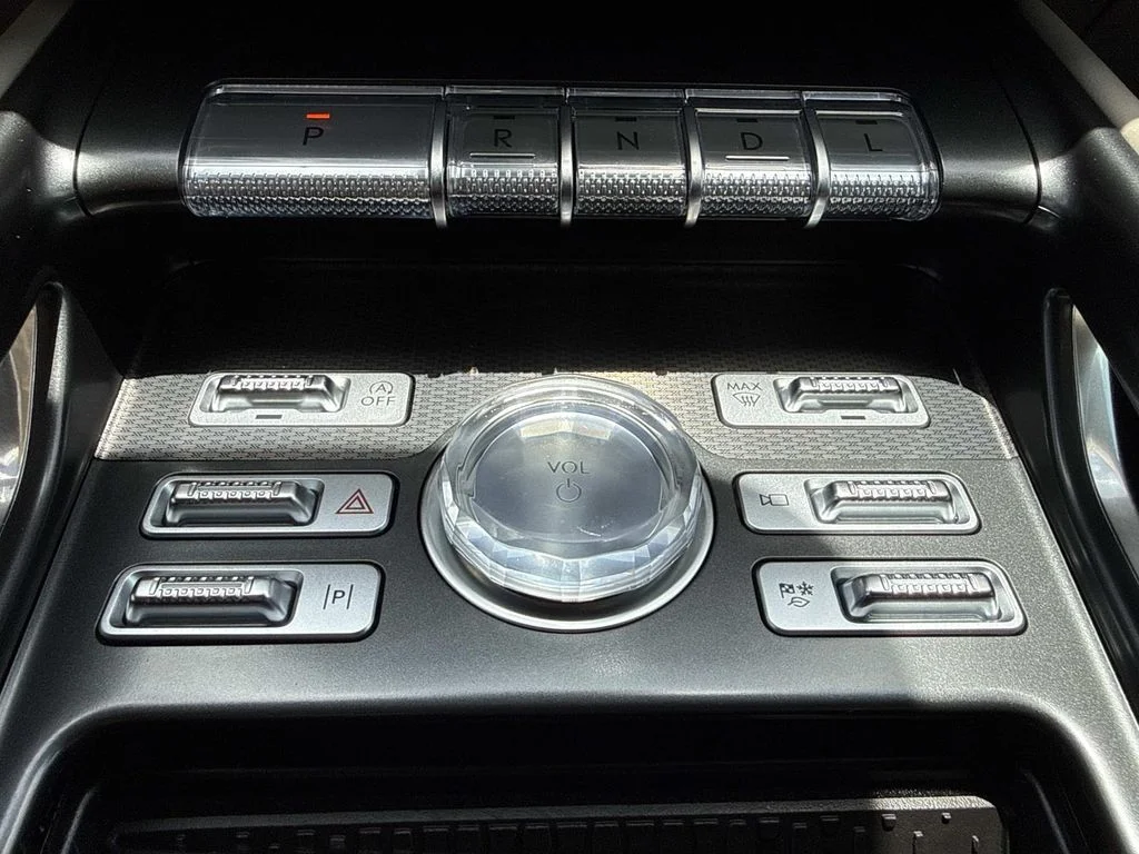 Used 2024 Gray Lincoln Premiere image 32