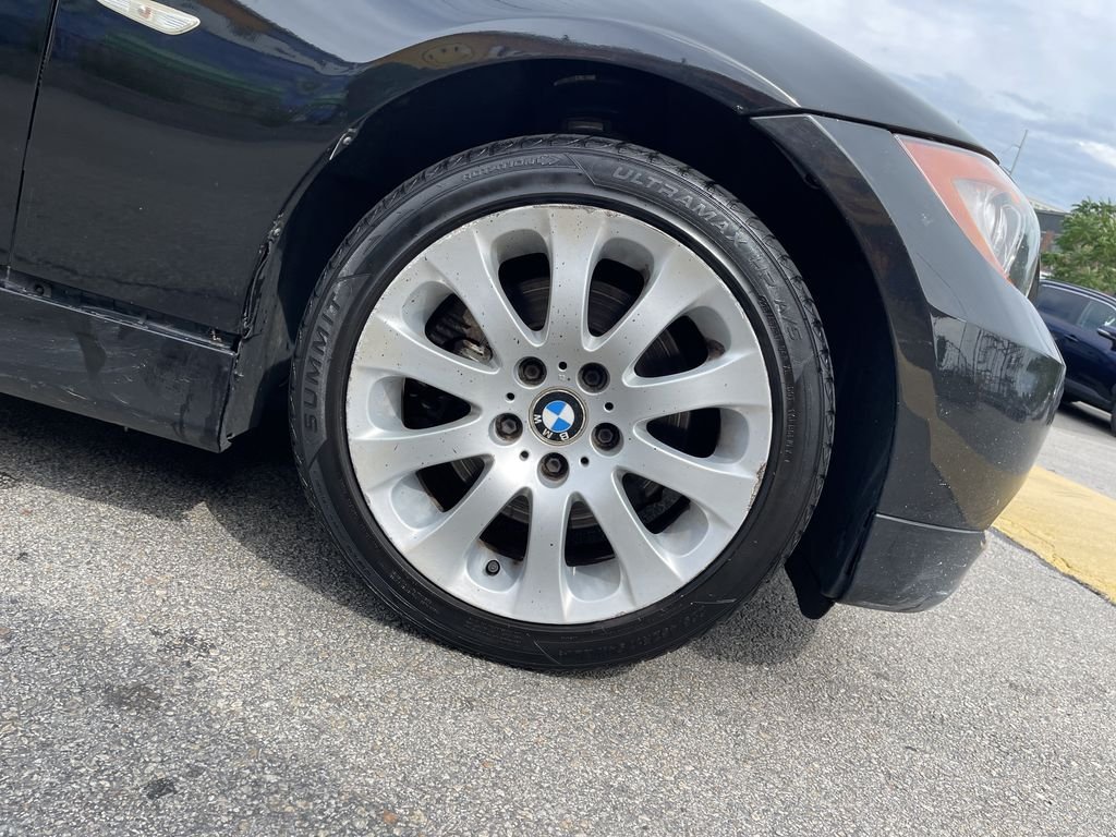 Used 2006 Black BMW 330xi image 11