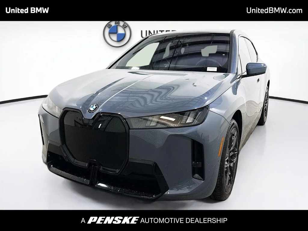 2026 BMW iX xDrive60's photo