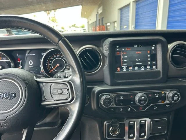 Used 2020 Black Jeep Sport S image 12