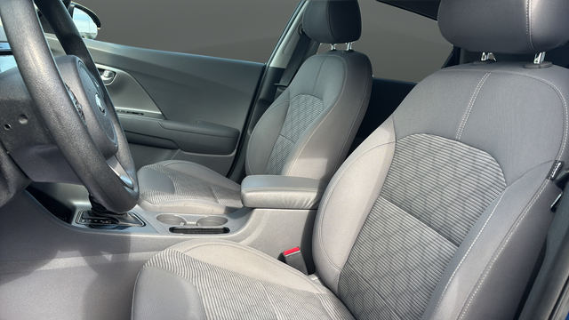 Used 2019 Deep Cerulean Kia LX image 9