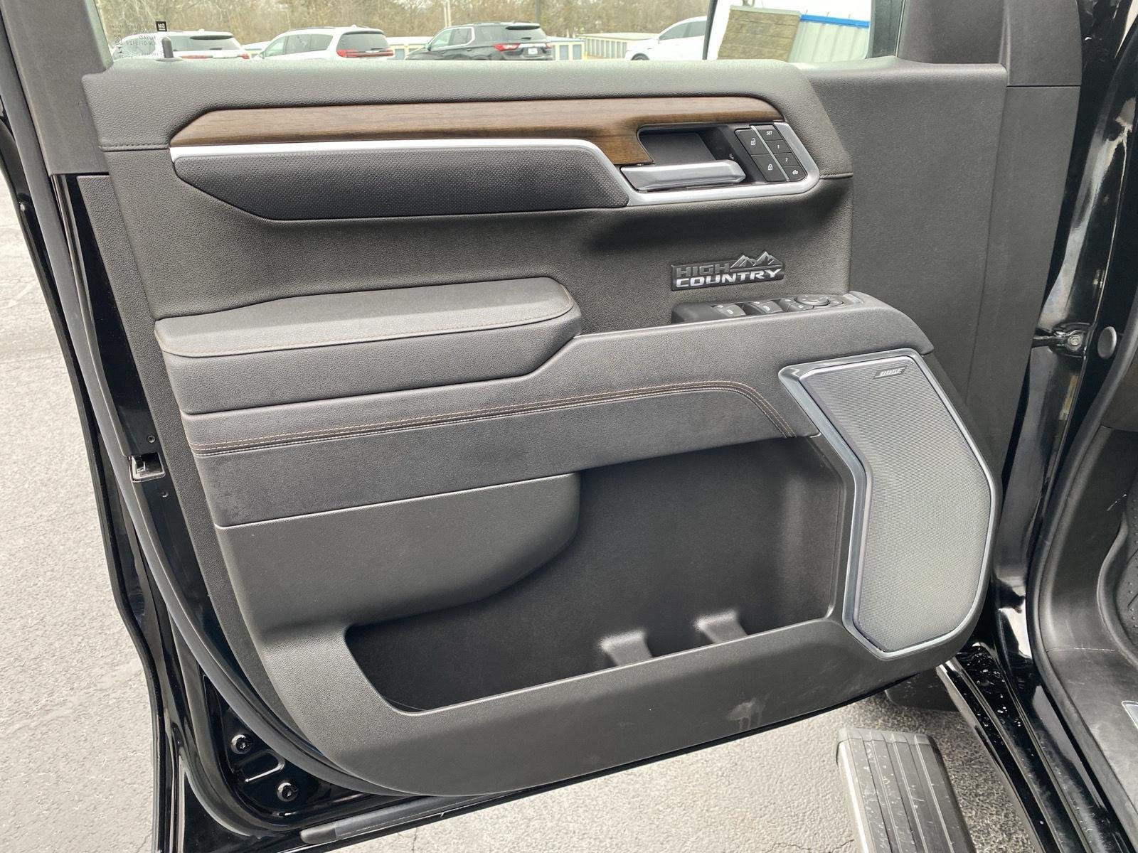 2025 Chevrolet Silverado 1500 High Country - Photo 37