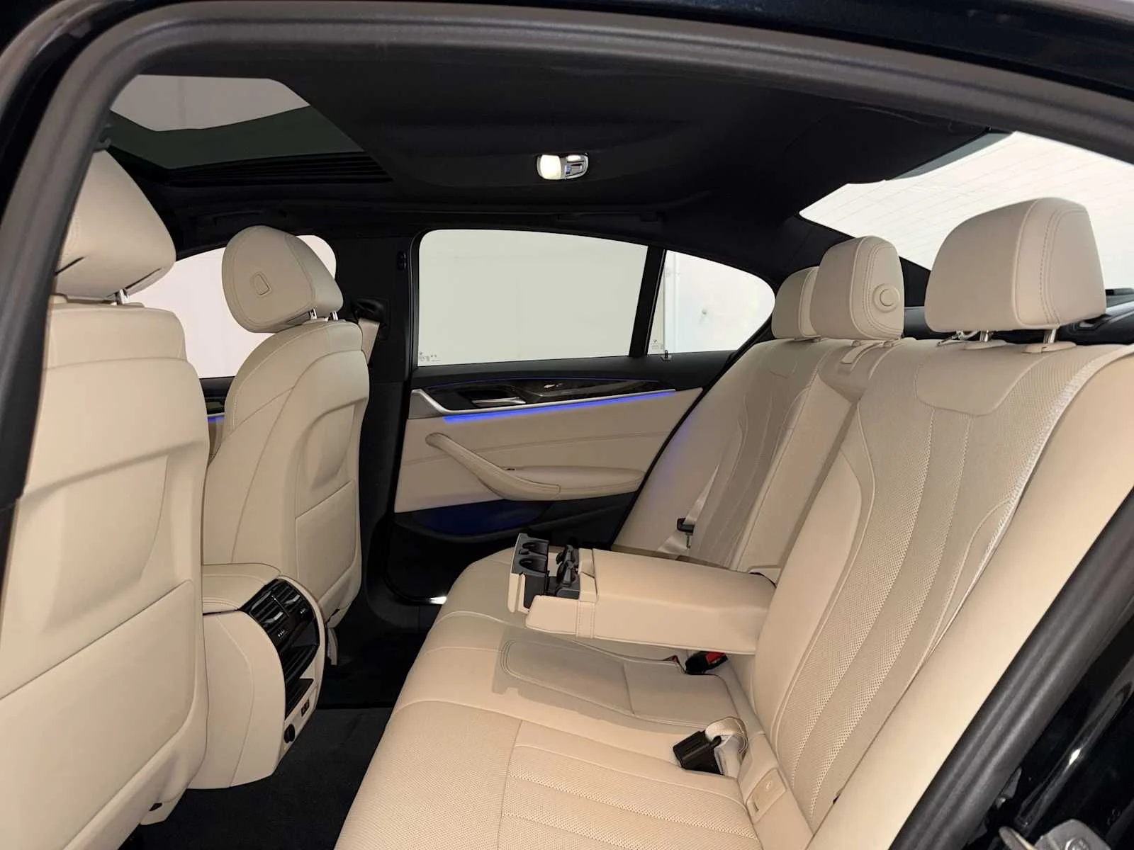 2023 BMW 5 Series 530i - Photo 21
