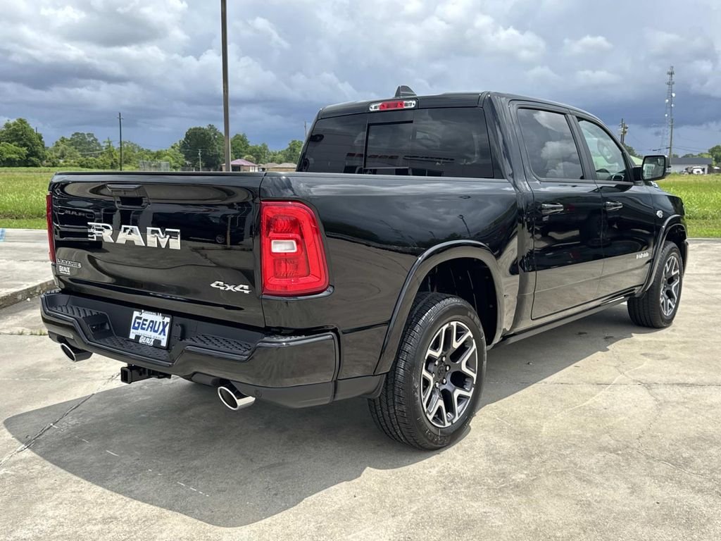New 2026 Diamond Black Crystal Pearl-Coat Exterior Paint RAM Laramie image 14