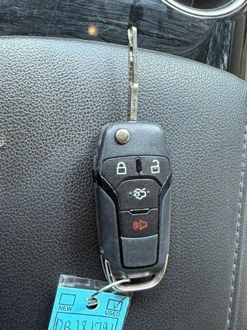 Used 2013 White Ford SE image 30
