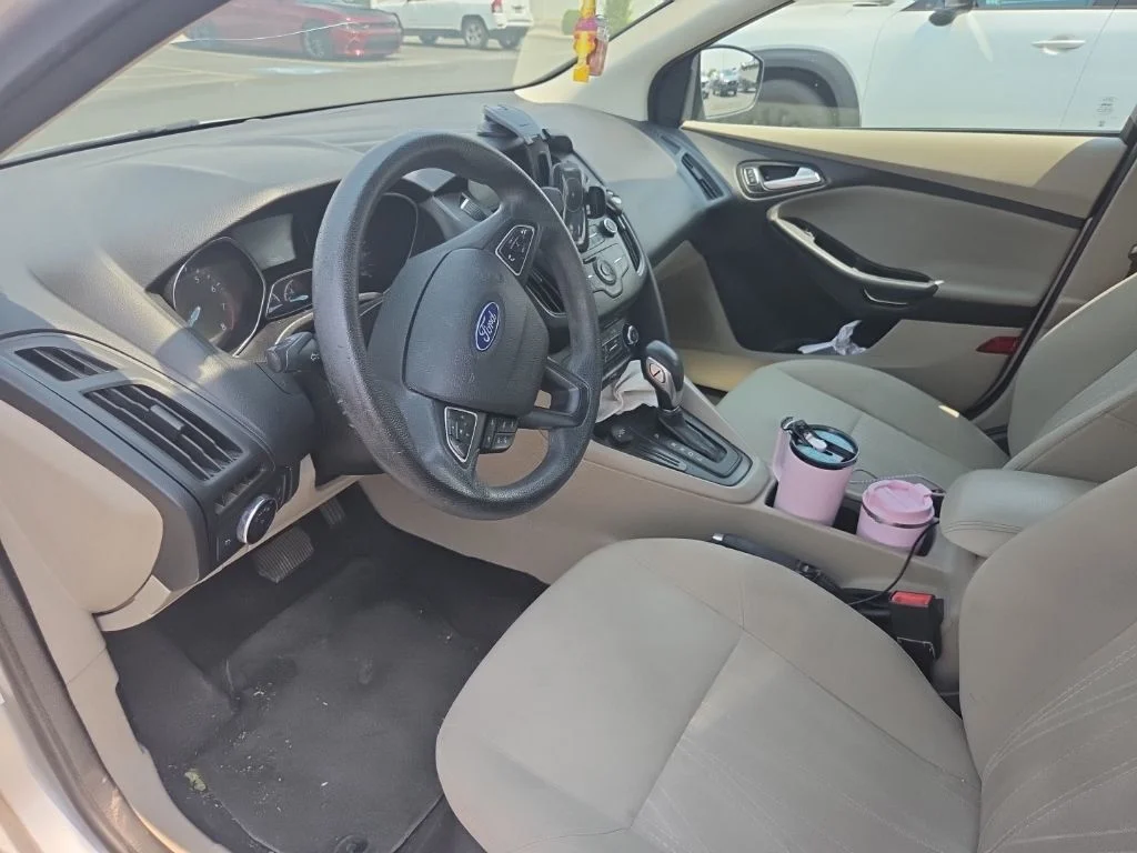 Used 2018 Silver Ford SE image 8