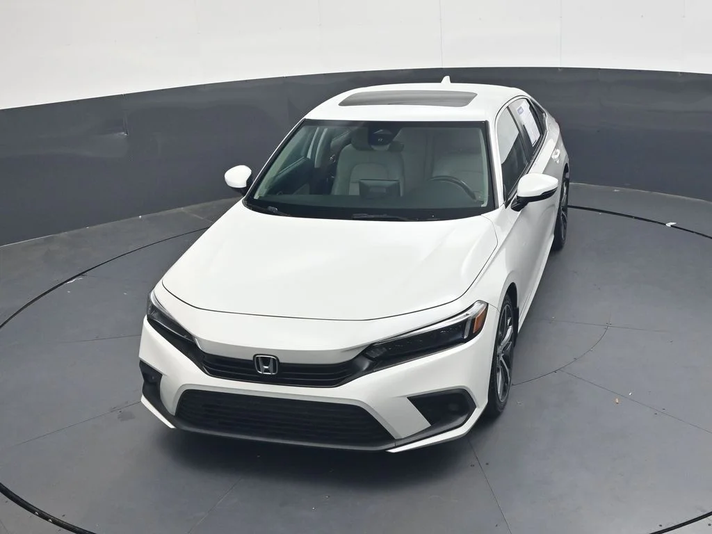 Used 2023 Platinum White Pearl Honda Touring image 22