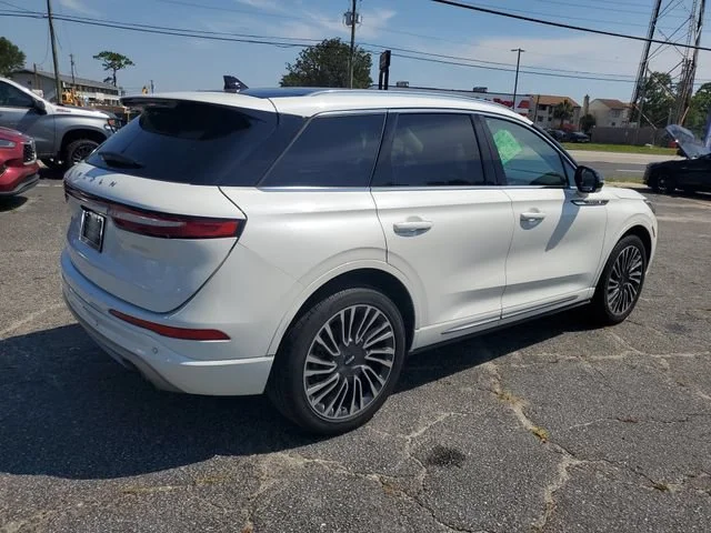 Used 2020 White Lincoln Reserve image 4