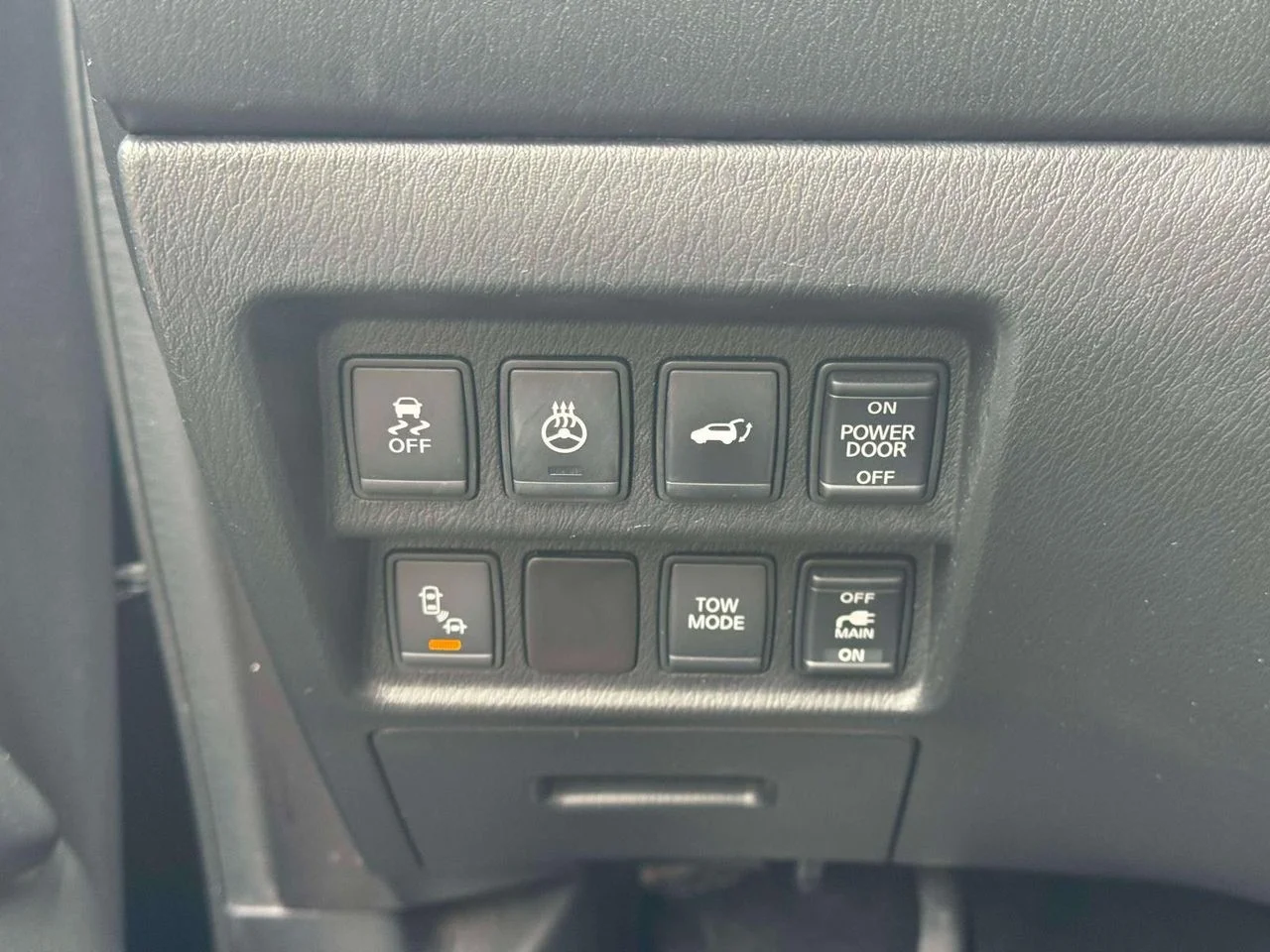 Used 2016 Magnetic Black Metallic Nissan SL image 22