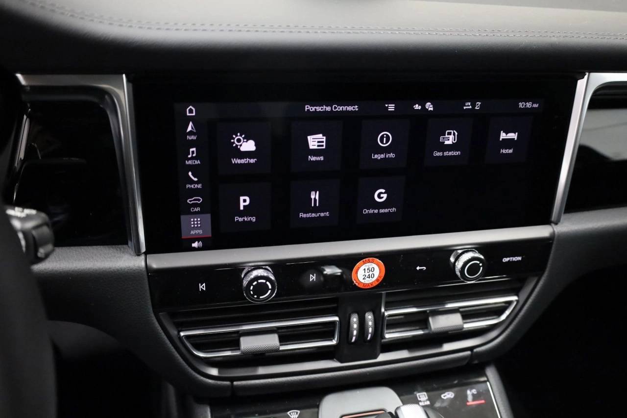 2026 Porsche Macan T - Photo 32