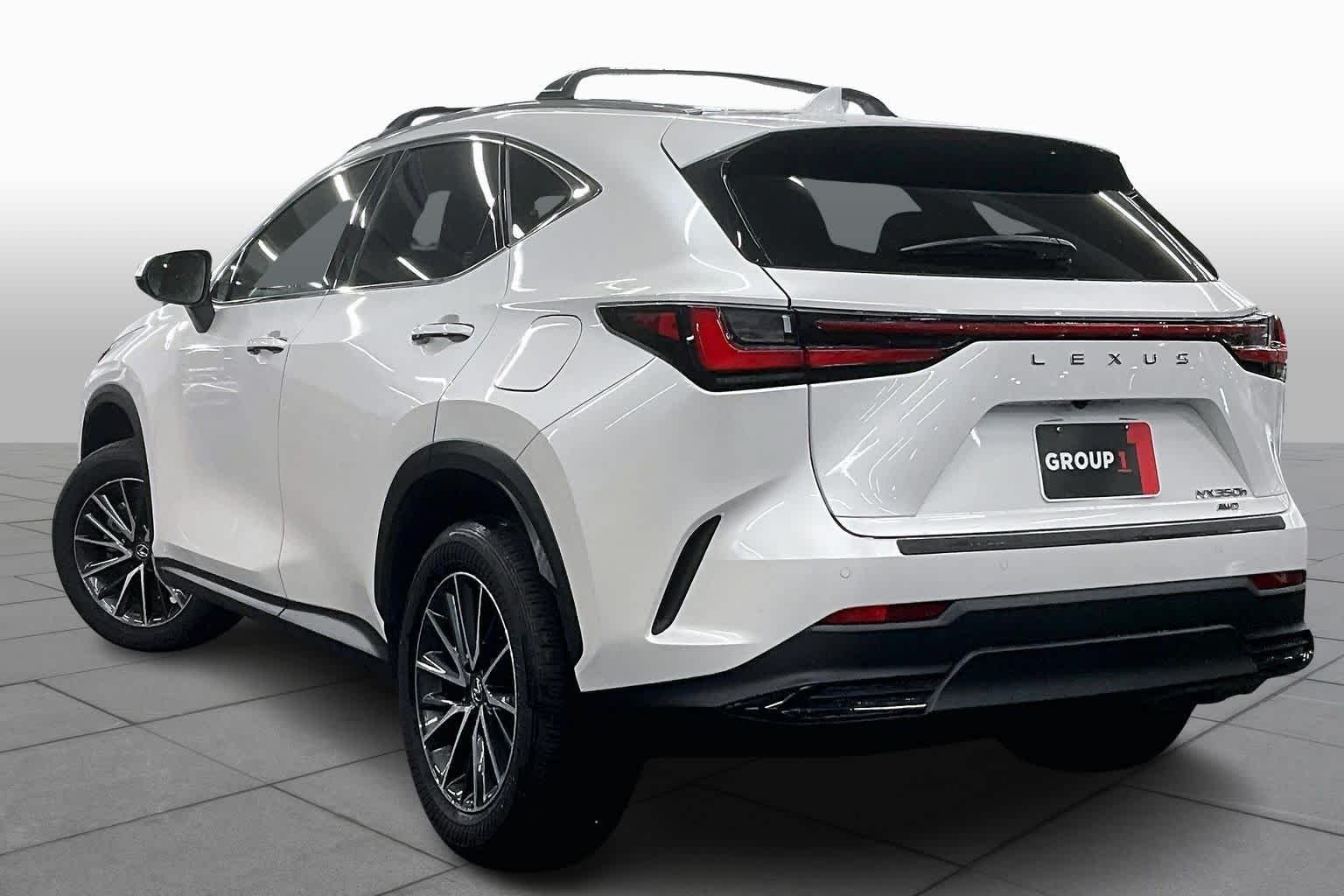 2025 Lexus NX Hybrid 350h - Photo 11