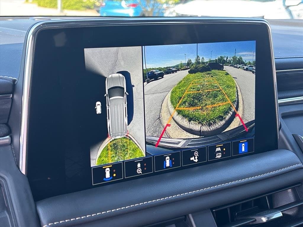 2023 GMC Yukon SLT - Photo 13