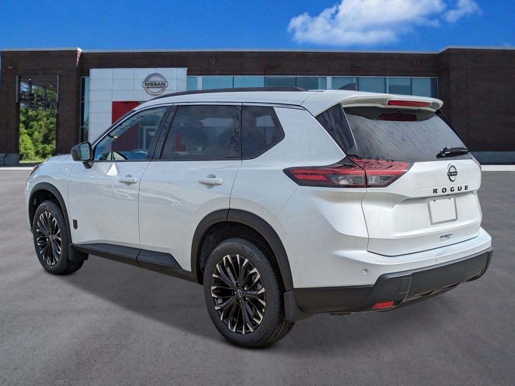 New 2026 Everest White Pearl TriCoat Nissan Dark Armor™ image 3