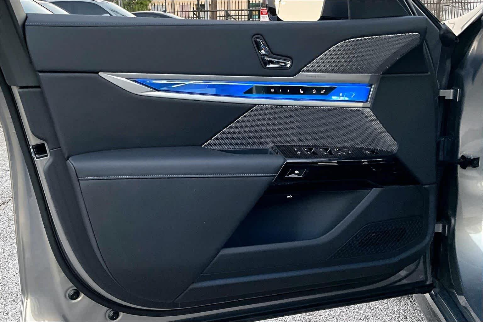 2025 BMW i7 60 - Photo 20