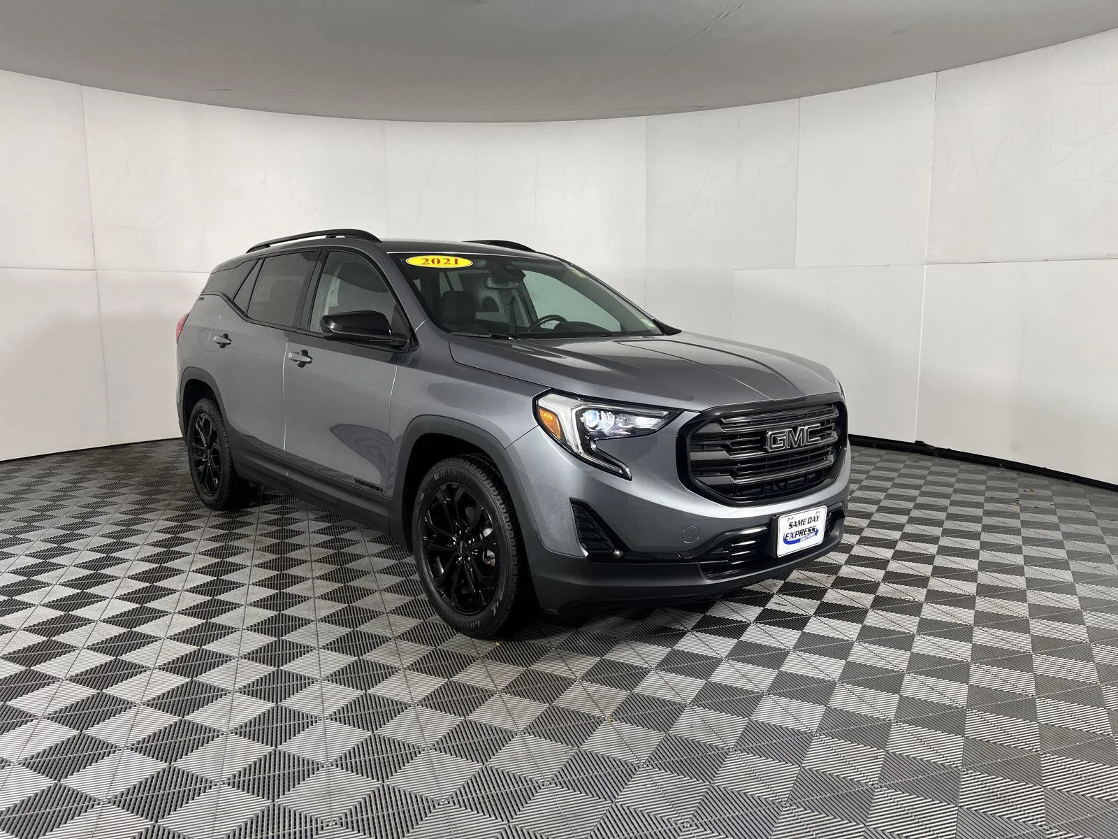Used 2021 Satin Steel Metallic GMC SLE image 43