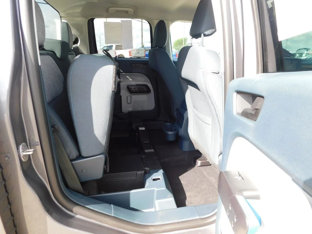 New 2026 Carbonized Gray Metallic Ford XLT image 23