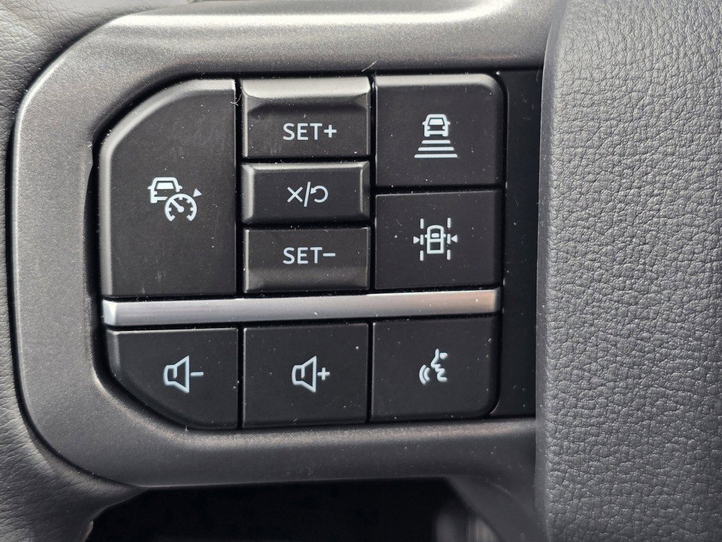 New 2026 Oxford White Ford XLT image 13