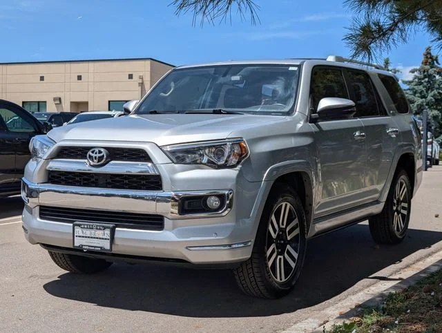 Used 2018 Classic Silver Metallic Toyota Limited image 5