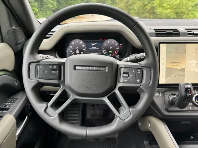 New 2026 Woolstone Green LAND ROVER X-Dynamic SE image 22