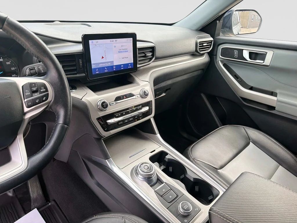Used 2023 Silver Ford XLT image 30