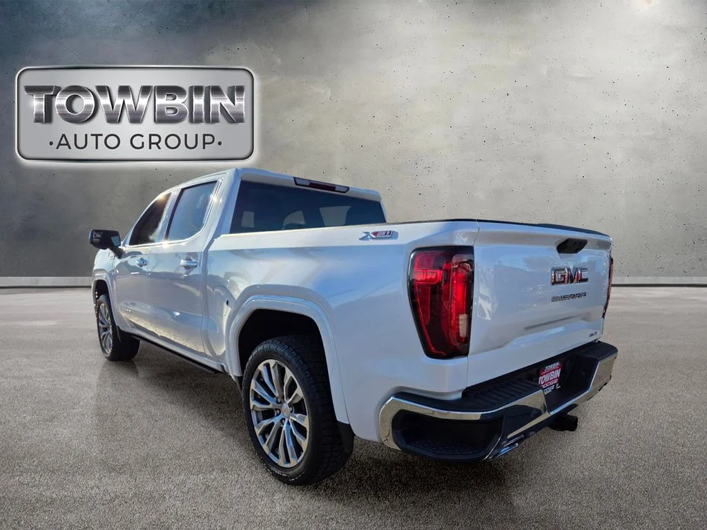 Used 2023 White GMC SLT image 6