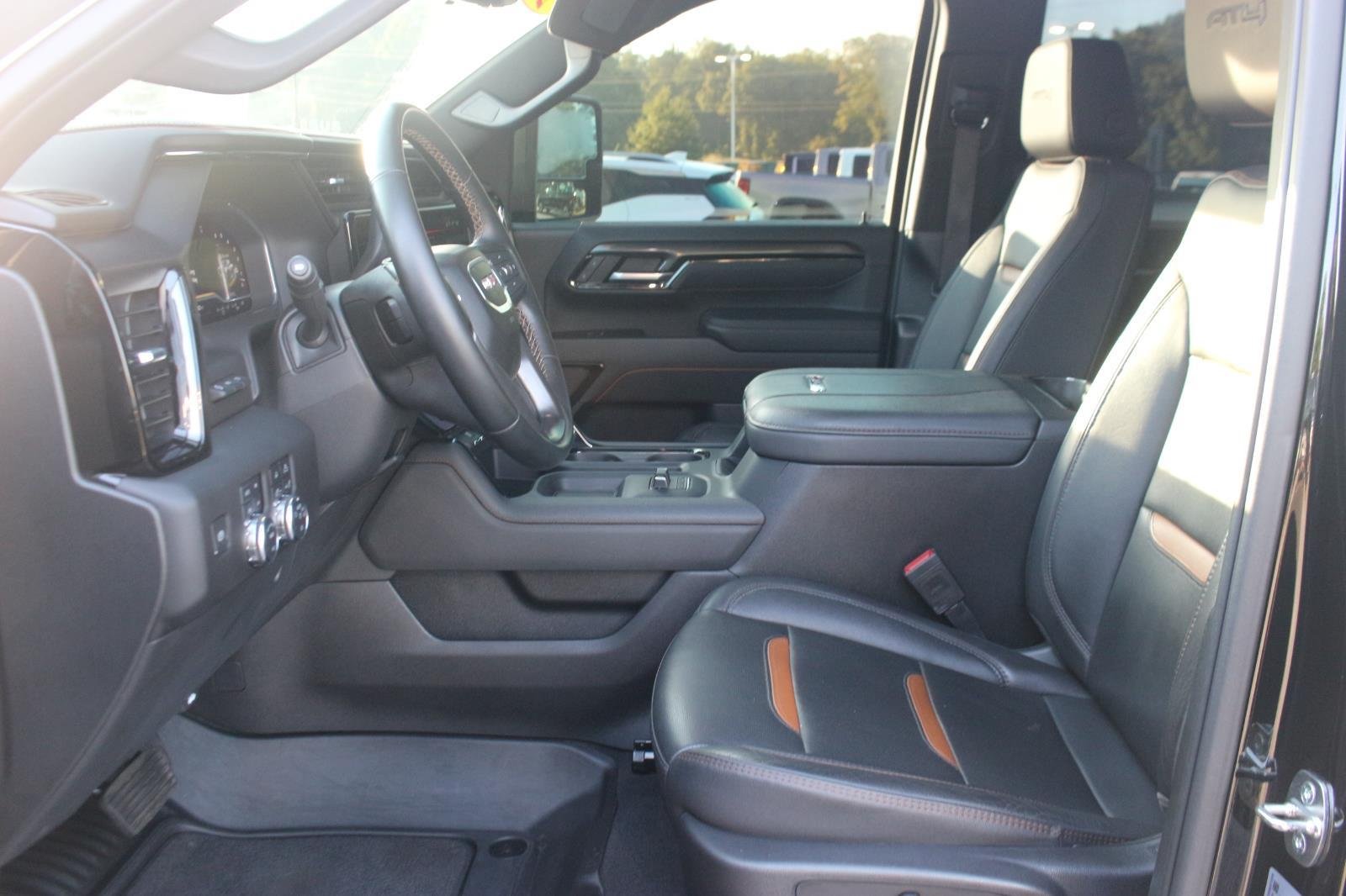 Used 2024 Onyx Black GMC AT4 image 15