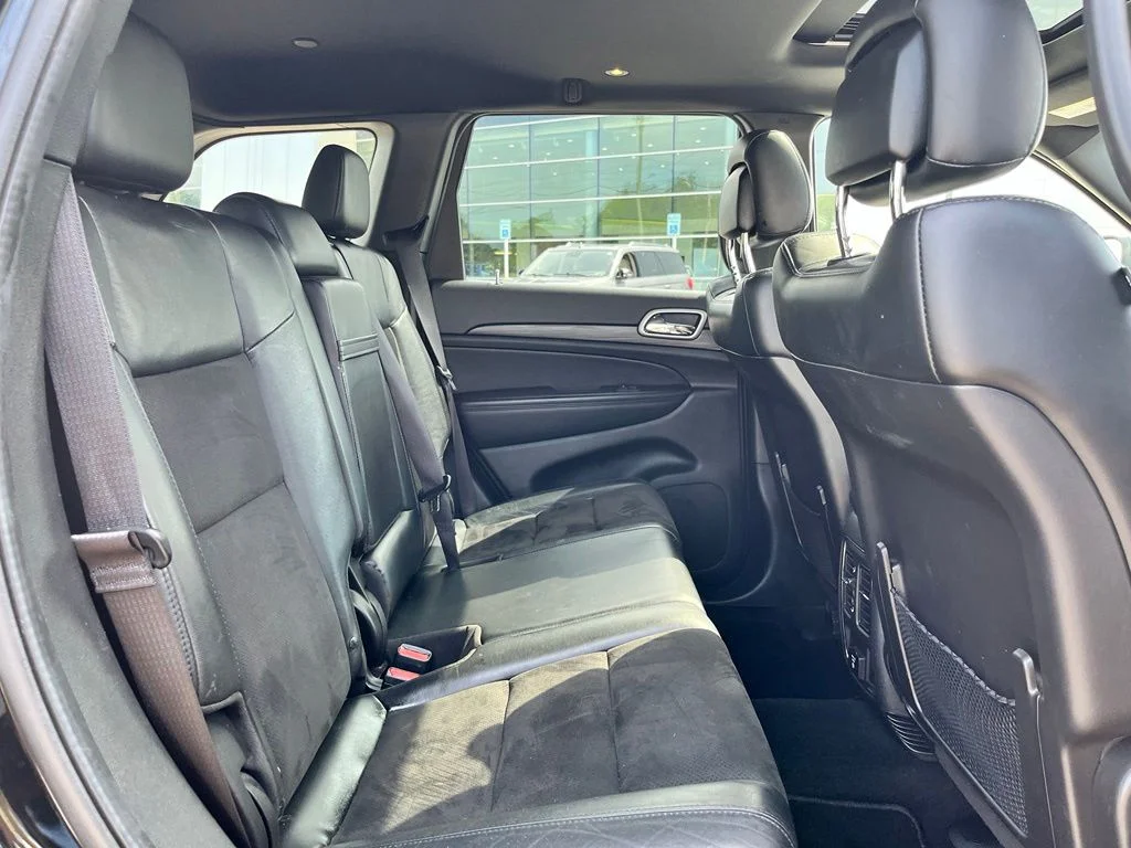 Used 2022 Black Jeep Laredo X image 8