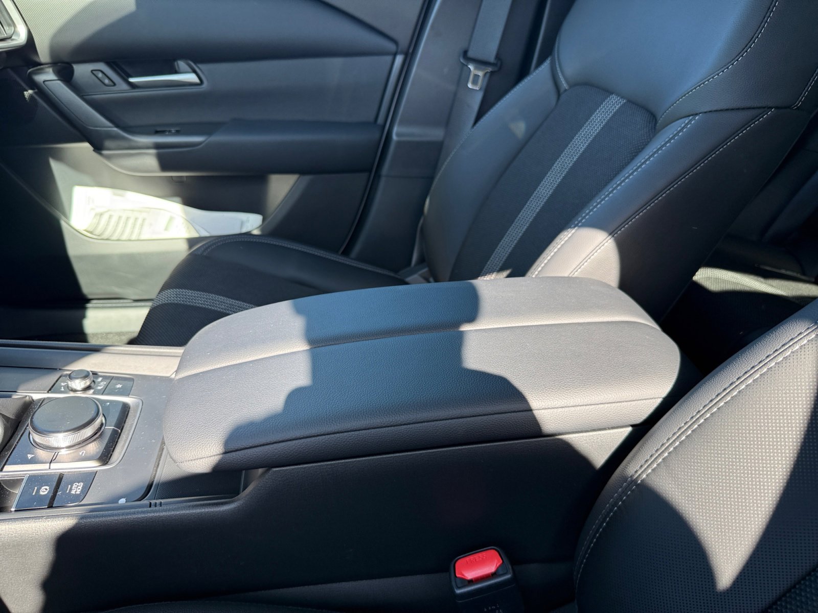 New 2026 Wind Chill Pearl Mazda 2.5 S Preferred image 14