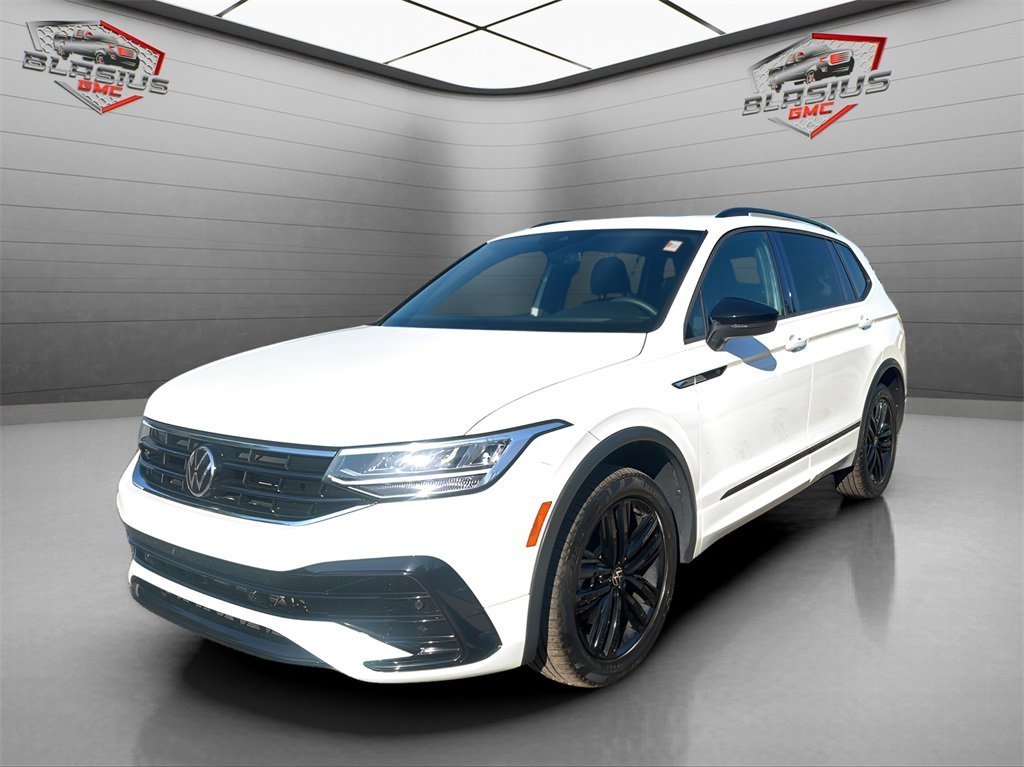 2022 Volkswagen Tiguan SE R-LINE BLACK