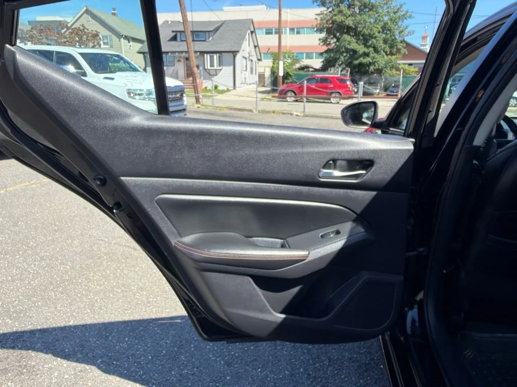 2020 Nissan Altima SR - Photo 19