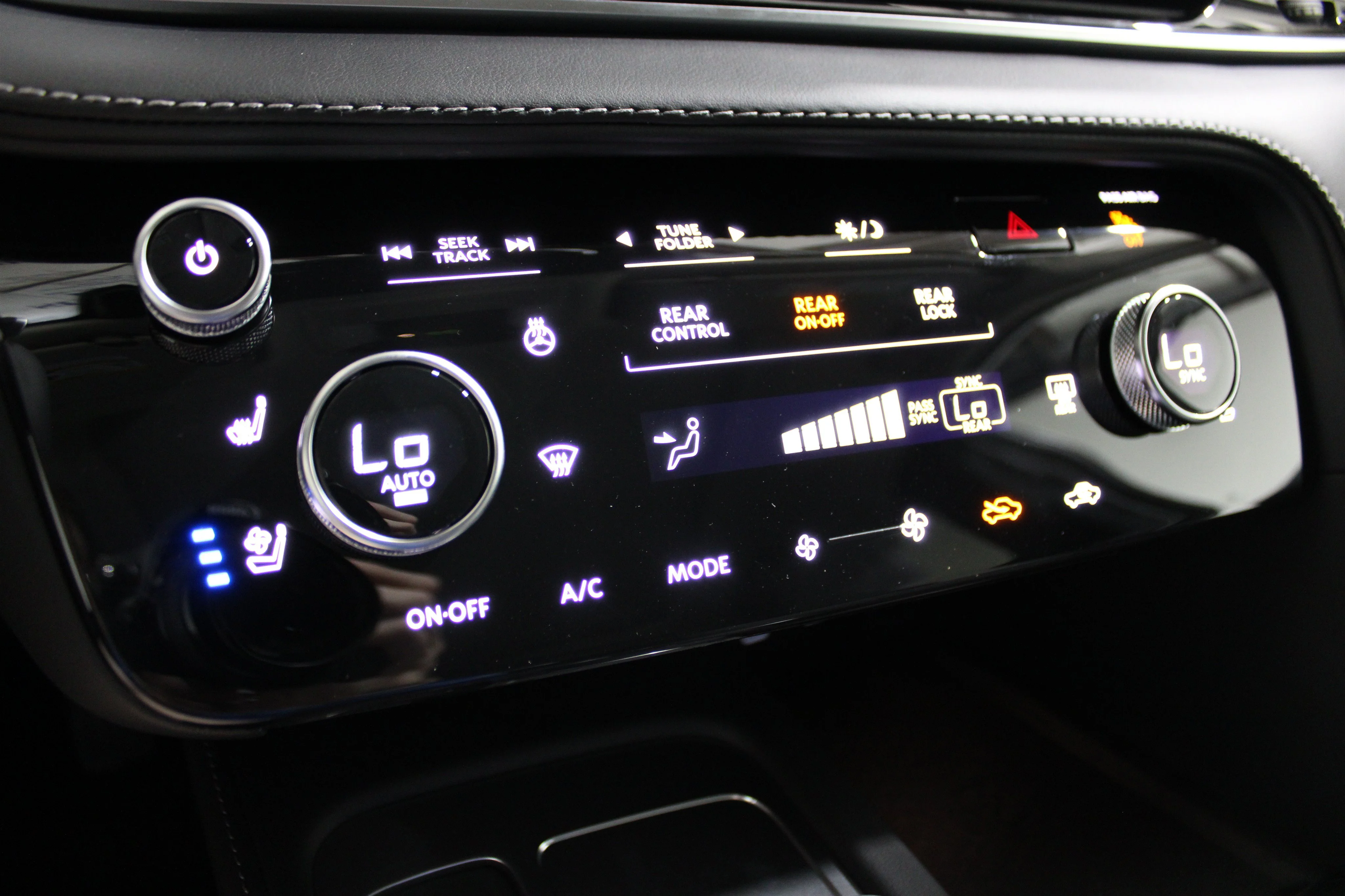 2026 INFINITI QX60 LUXE - Photo 16