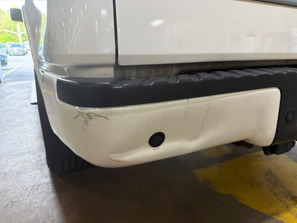 Used 2013 White Ford Platinum image 9