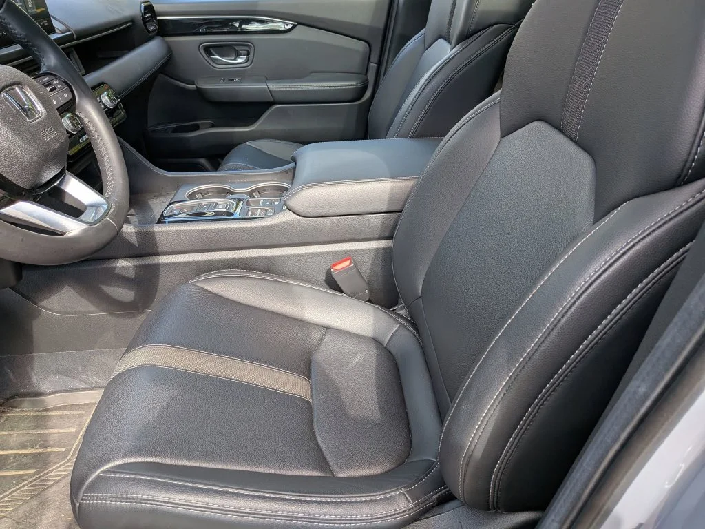 Used 2025  Honda Touring image 11