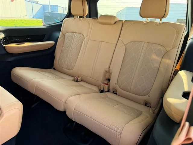 New 2026 Bright White Clearcoat Jeep Summit Reserve image 10