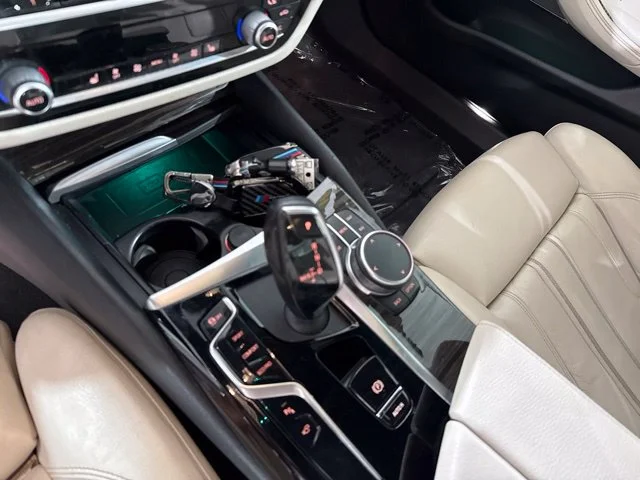 Used 2021 Gray BMW 530i xDrive image 23