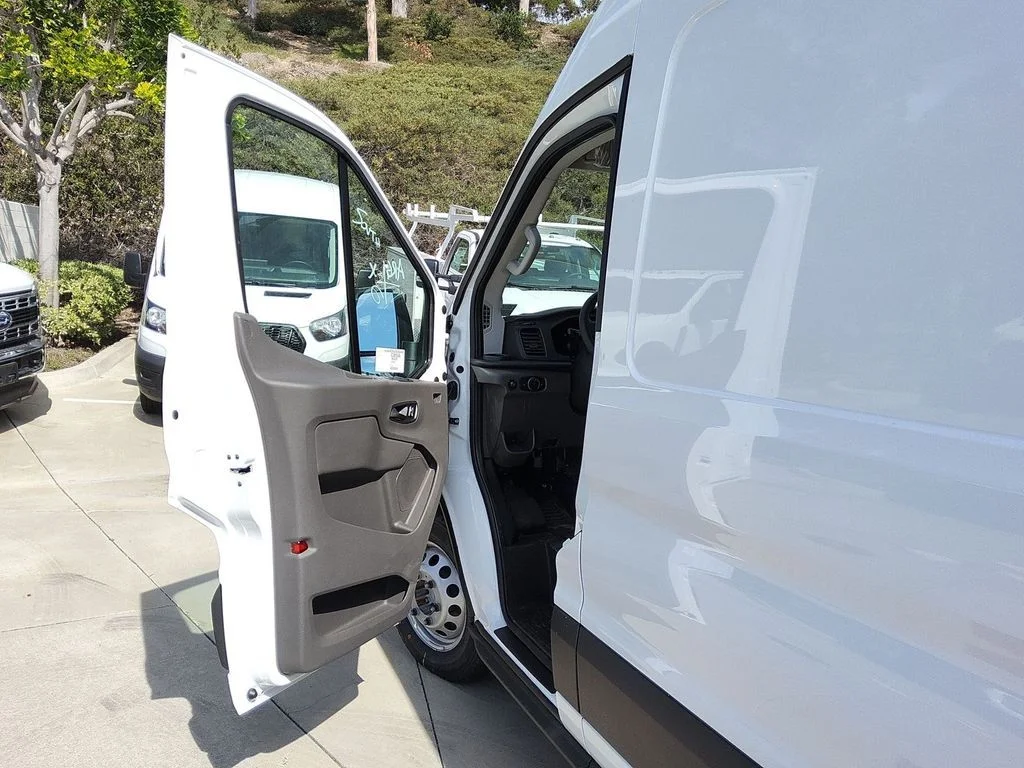 New 2026 White Ford Base image 4